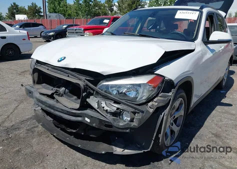 2015 BMW X1 Sdrive28I из США, поврежденный, VIN WBAVM1C54FV316095